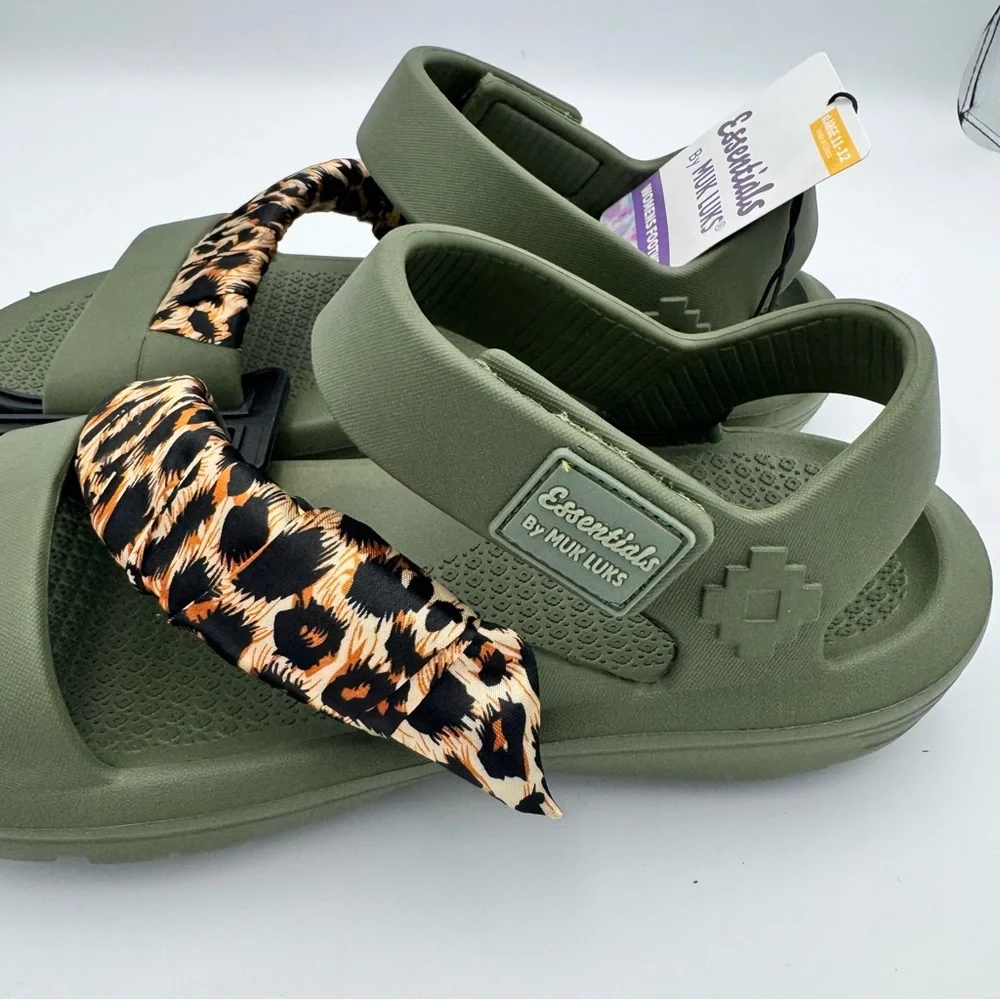 New with Tags (NWT) Essentials by MUK LUKS Surf Girl Sandals size XL 11-12 - Picture 3 of 6